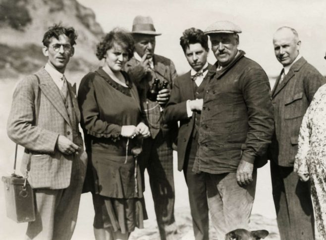 Brouwer with trainer Burgess and her escort party at Cap Gris Nez
