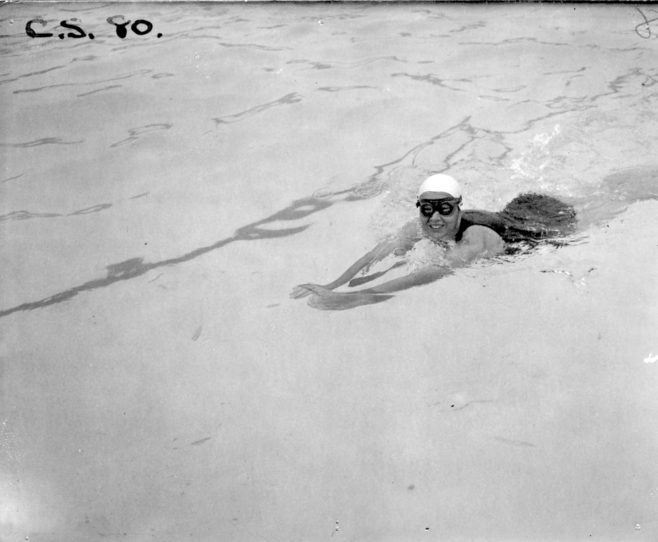 Jenny James training for daily Mail swim 1951